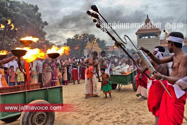 Karthikai Deepam Festival in Nallur Kandasamy kovil 2012 (9)